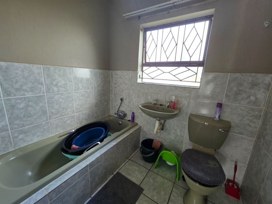 3 Bedroom Property for Sale in Bakenpark Free State